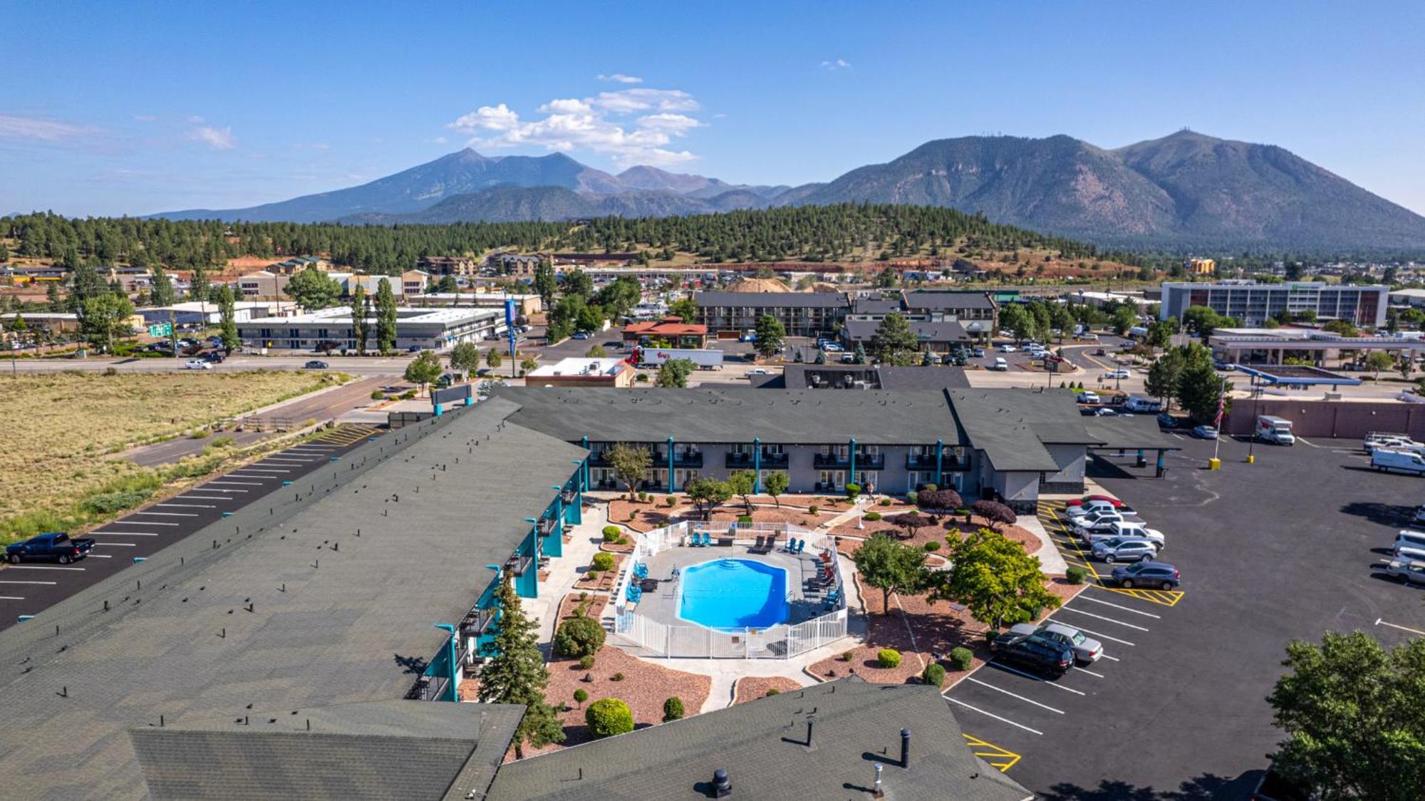 Hotel Elev8 Flagstaff I-40 Exit 198 Butler Ave Exterior photo